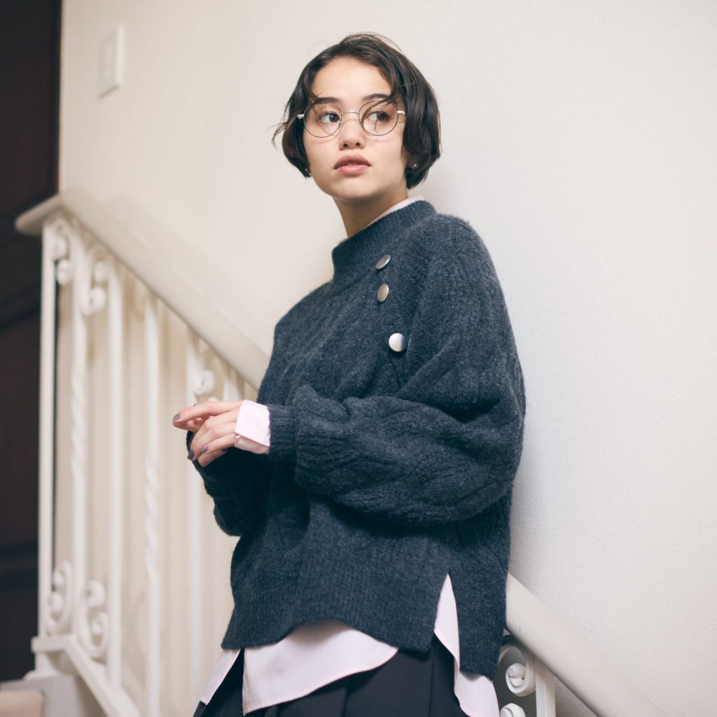 ケーブルボタンニット★